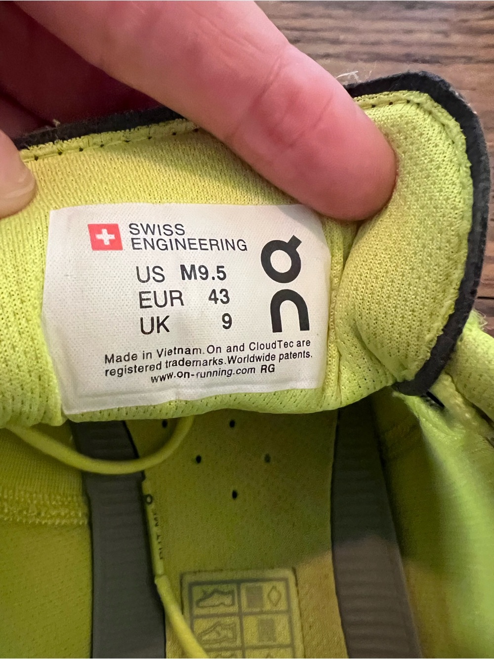 On Running Men's Gray and Yellow Lightweight Running Shoes - Picture 4 of 6